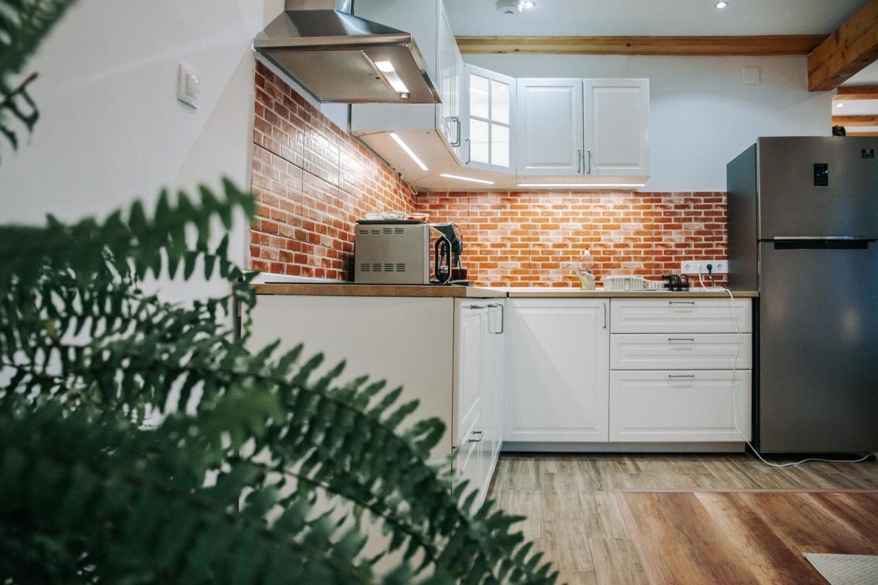 Kali Host Home Away From Home Târgu-Mureş Екстериор снимка