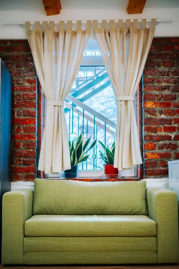 Kali Host Home Away From Home Târgu-Mureş Екстериор снимка