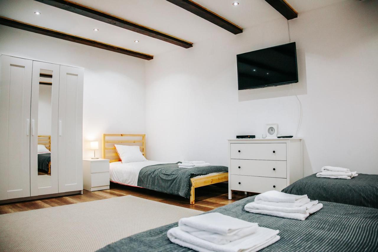 Kali Host Home Away From Home Târgu-Mureş Екстериор снимка