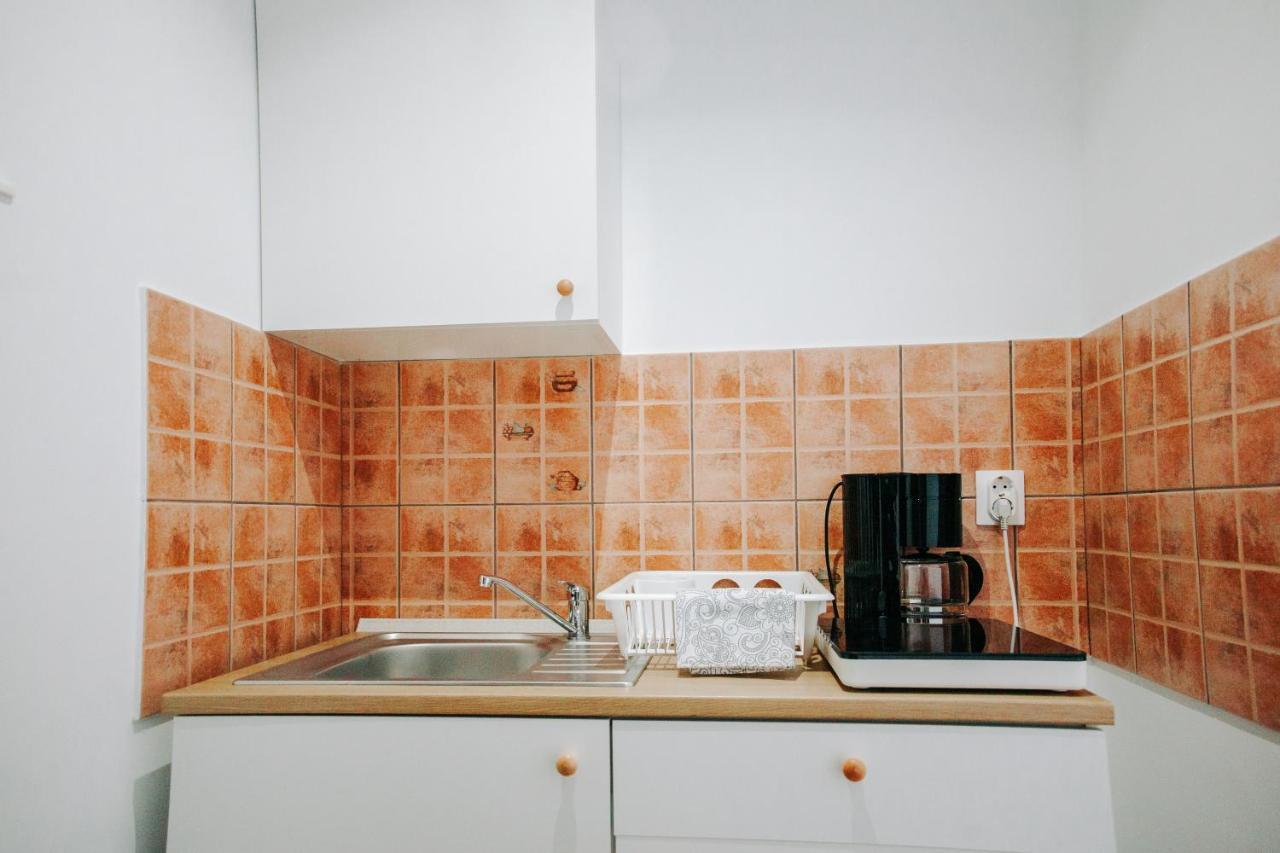 Kali Host Home Away From Home Târgu-Mureş Екстериор снимка