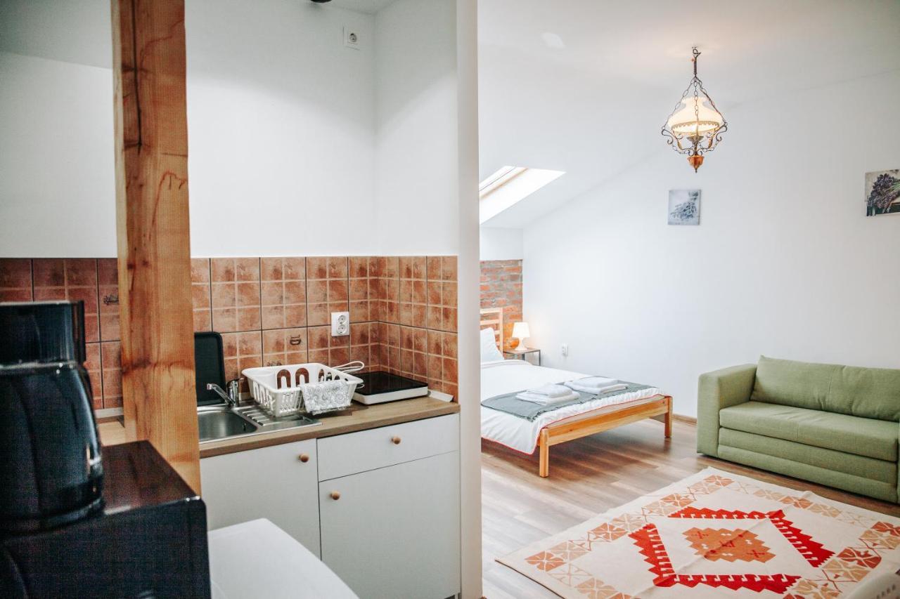 Kali Host Home Away From Home Târgu-Mureş Екстериор снимка