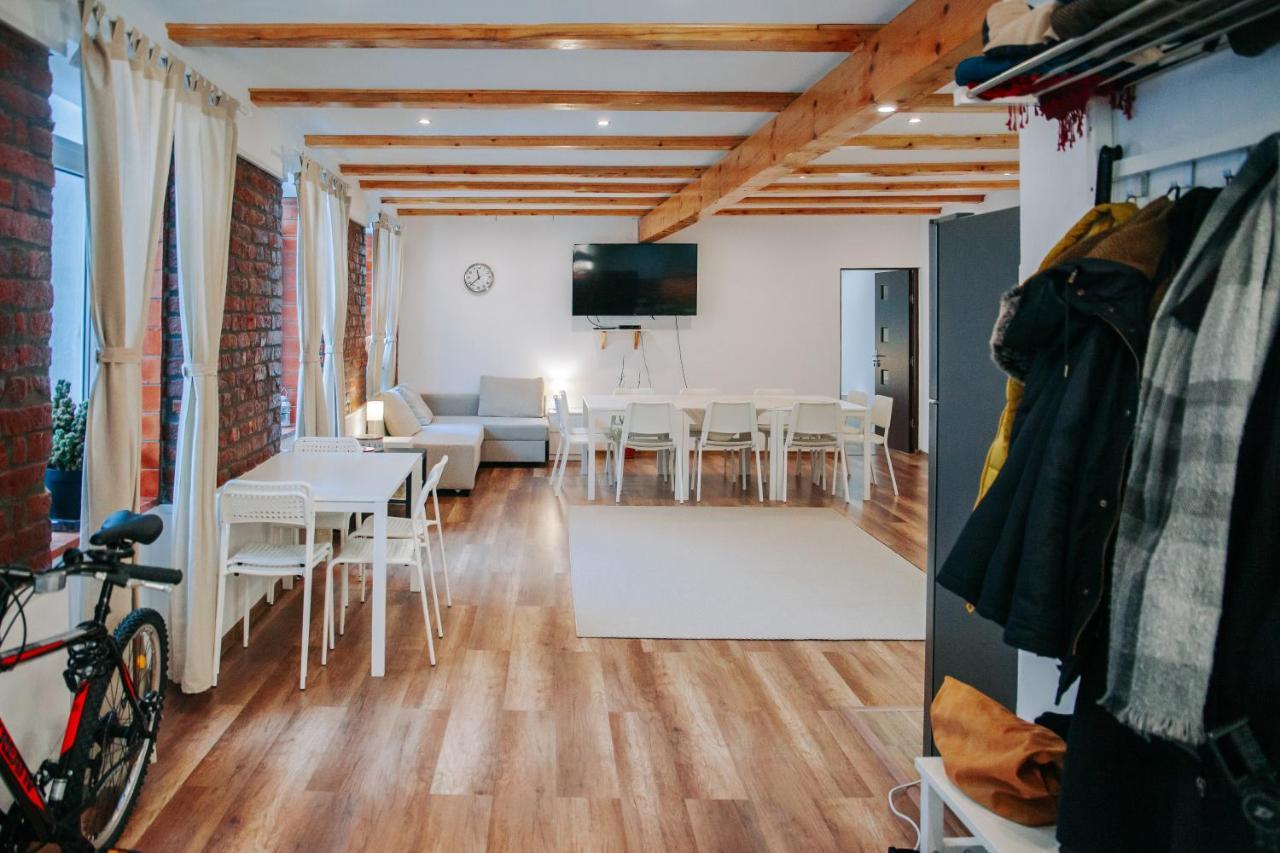 Kali Host Home Away From Home Târgu-Mureş Екстериор снимка