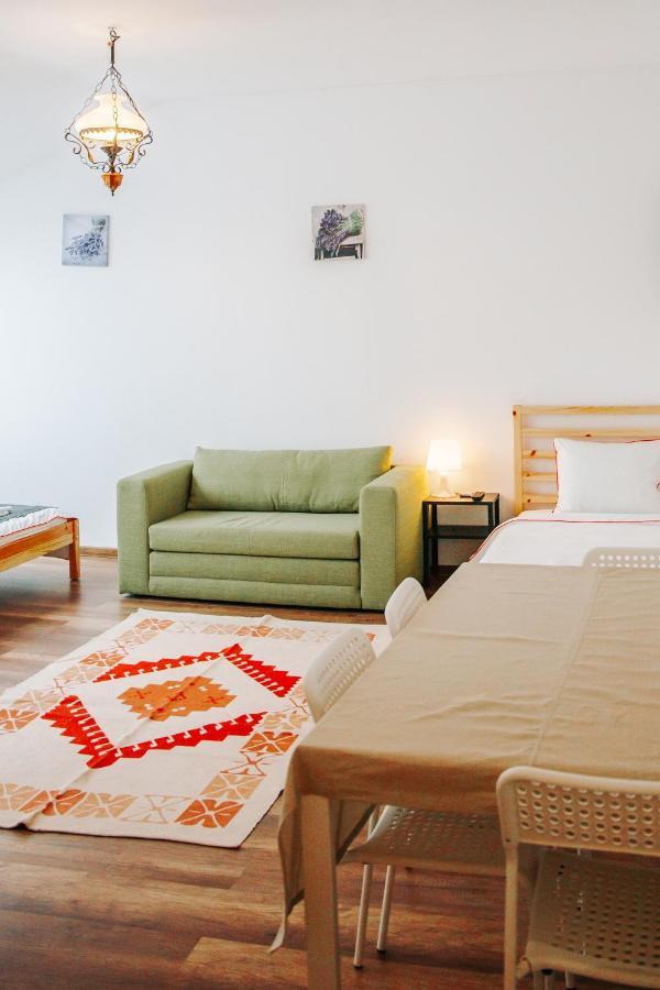 Kali Host Home Away From Home Târgu-Mureş Екстериор снимка