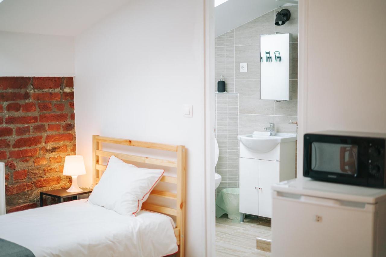 Kali Host Home Away From Home Târgu-Mureş Екстериор снимка