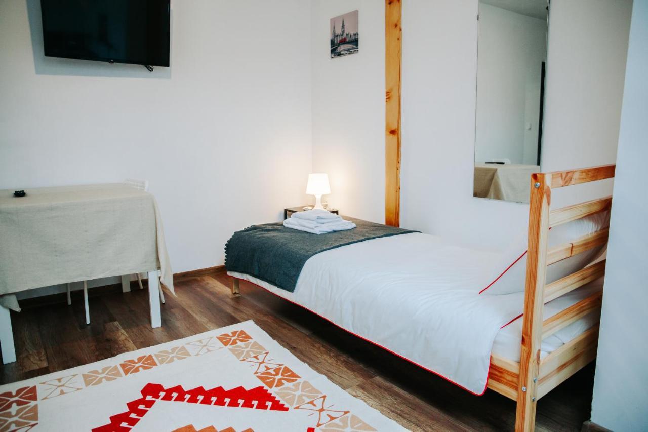 Kali Host Home Away From Home Târgu-Mureş Екстериор снимка