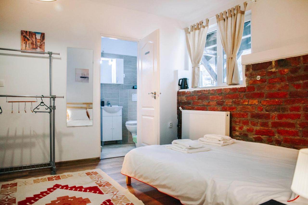 Kali Host Home Away From Home Târgu-Mureş Екстериор снимка