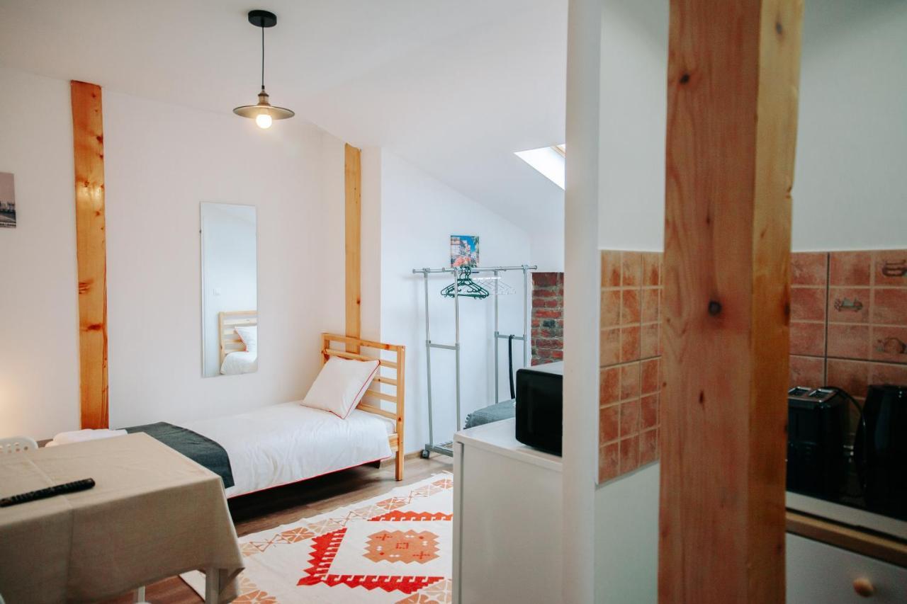 Kali Host Home Away From Home Târgu-Mureş Екстериор снимка