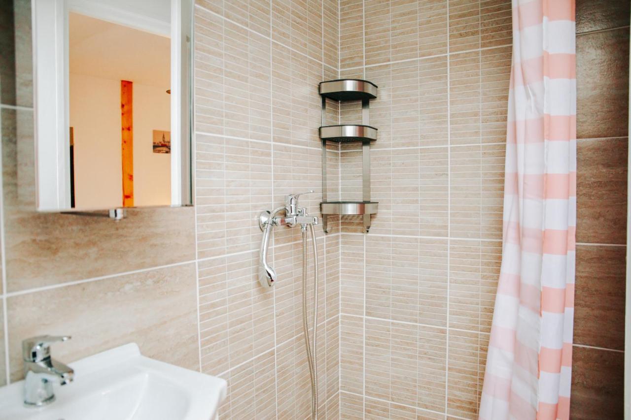 Kali Host Home Away From Home Târgu-Mureş Екстериор снимка