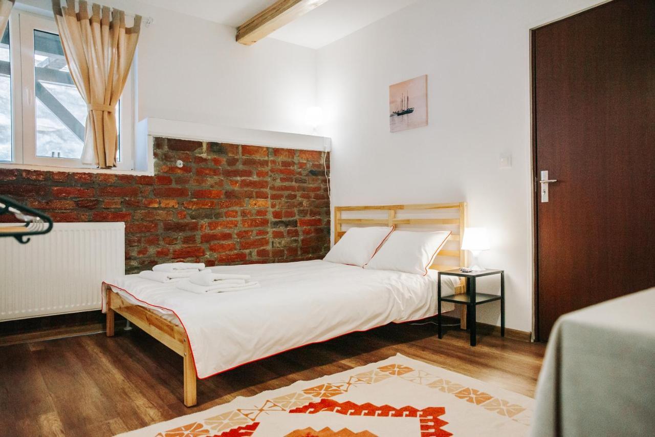 Kali Host Home Away From Home Târgu-Mureş Екстериор снимка
