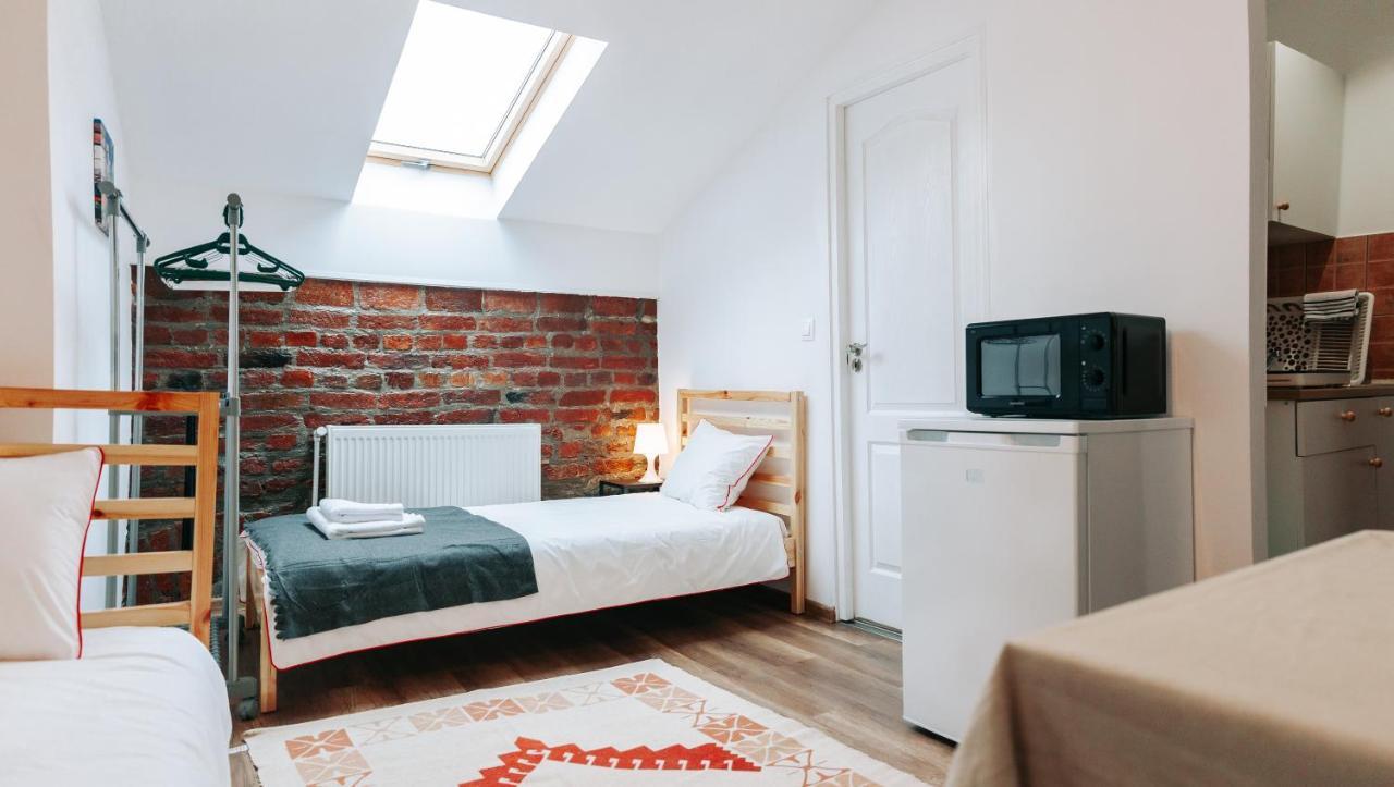 Kali Host Home Away From Home Târgu-Mureş Екстериор снимка